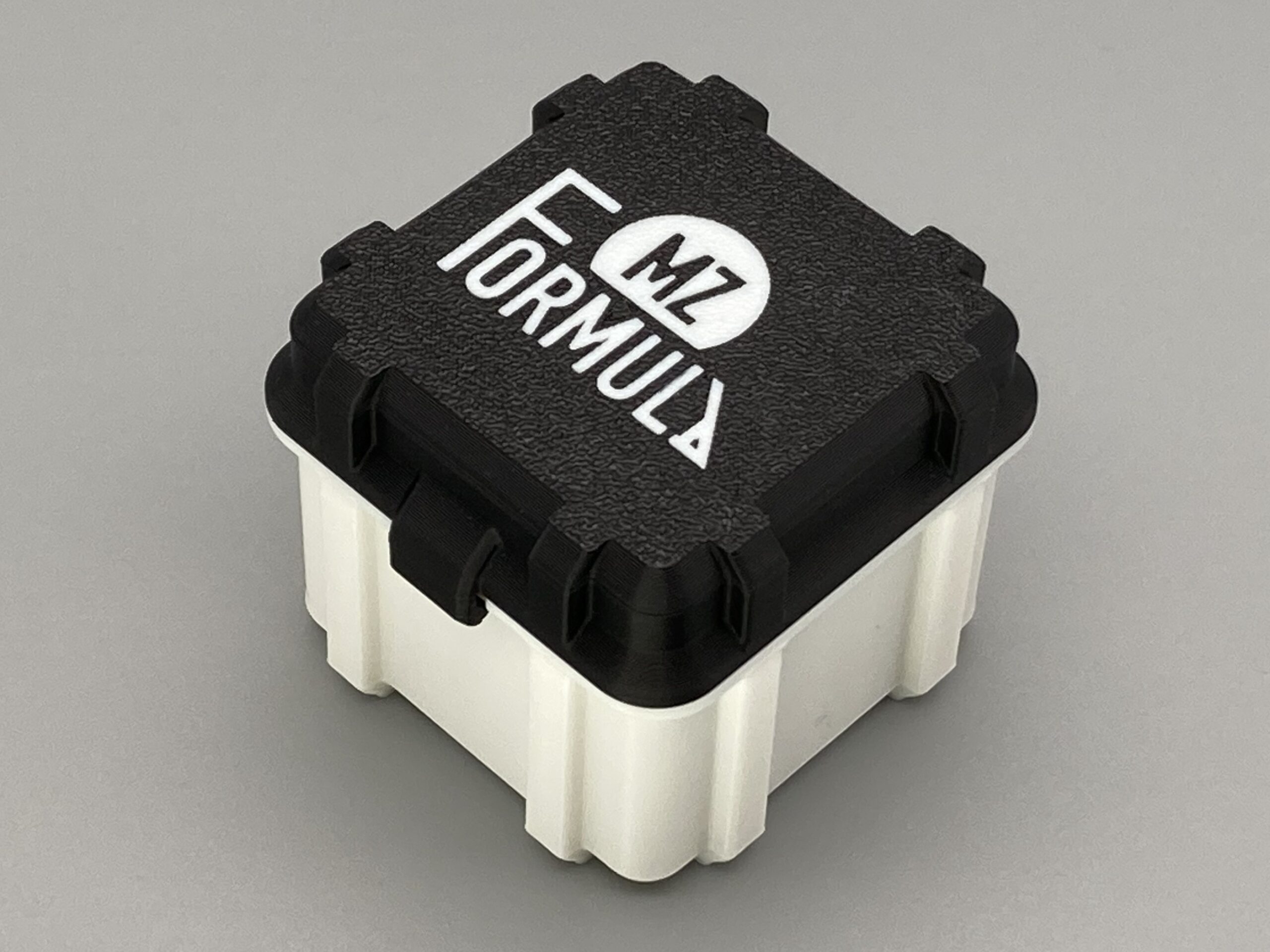 ESGRC-AC014 AAA Battery Storage Case (MZ FORMULA) / バッテリーボックス 単4型 (MZ FORMULA) - Image 2